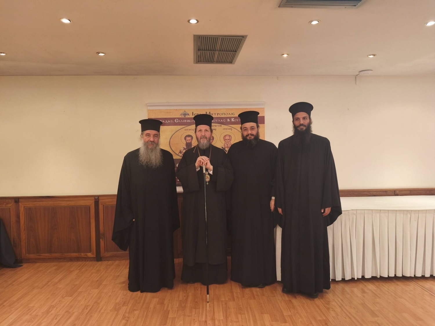 &Epsilon;&Kappa;&Delta;&Eta;&Lambda;&Omega;&Sigma;&Eta; &Tau;&Rho;&Iota;&Omega;&Nu; &Iota;&Epsilon;&Rho;&Alpha;&Rho;&Chi;&Omega;&Nu; &Iota;. &Mu;&Eta;&Tau;&Rho;&Omicron;&Pi;&Omicron;&Lambda;&Epsilon;&Omega;&Sigma; &Gamma;&Lambda;&Upsilon;&Phi;&Alpha;&Delta;&Alpha;&Sigma; - &Omicron;&Mu;&Iota;&Lambda;&Iota;&Alpha; &pi;. &Gamma;&Epsilon;&Omega;&Rho;&Gamma;&Iota;&Omicron;&Upsilon; &Sigma;&Chi;&Omicron;&Iota;&Nu;&Alpha;